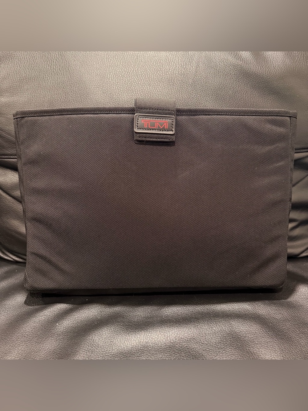 TUMI Black Laptop/Document Padded Sleeve Pouch – NWOT